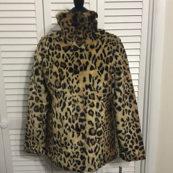 Fuda Faux Fur Leopard Coat - Picture 2 of 7